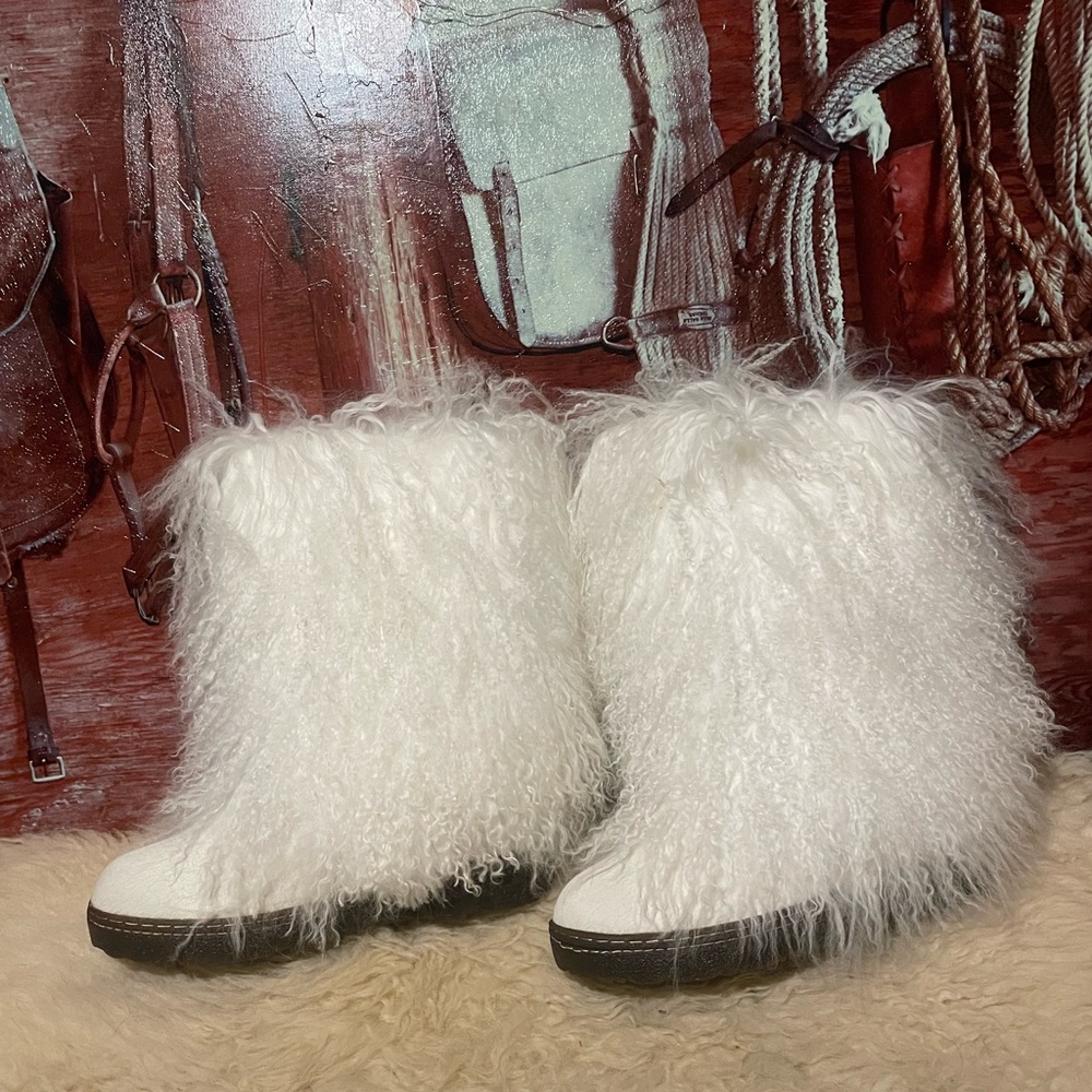 New BearPaw boots - Picture 8 of 13